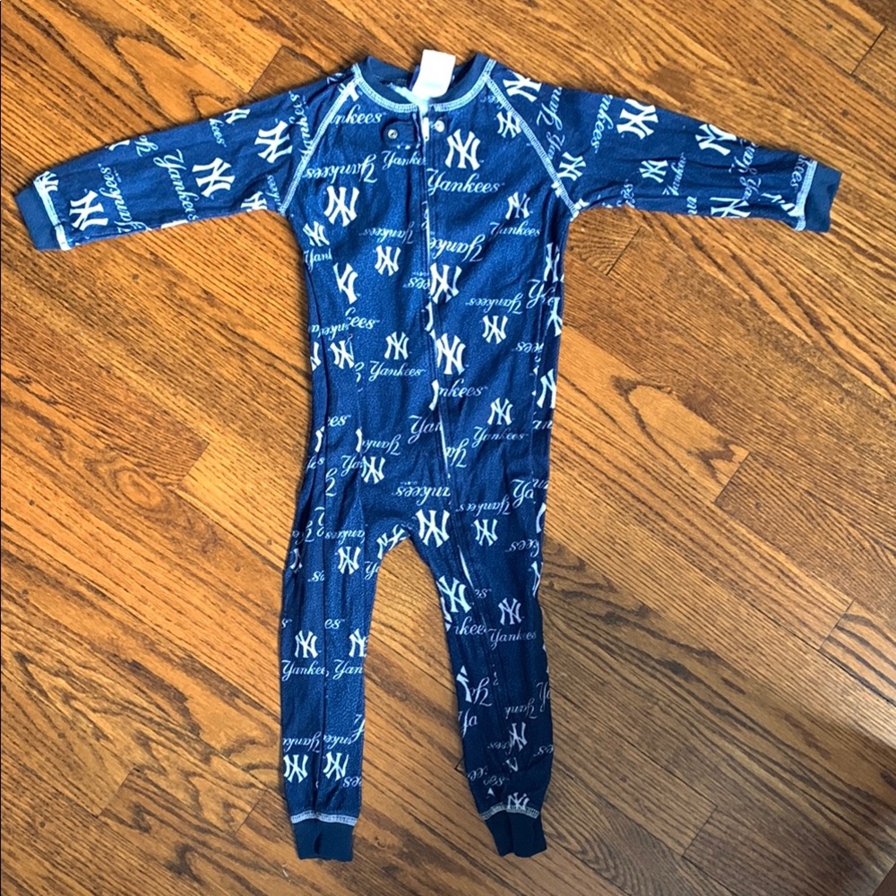 Yankees Onesie Navy Blue Zip One-Piece Pajamas 2T